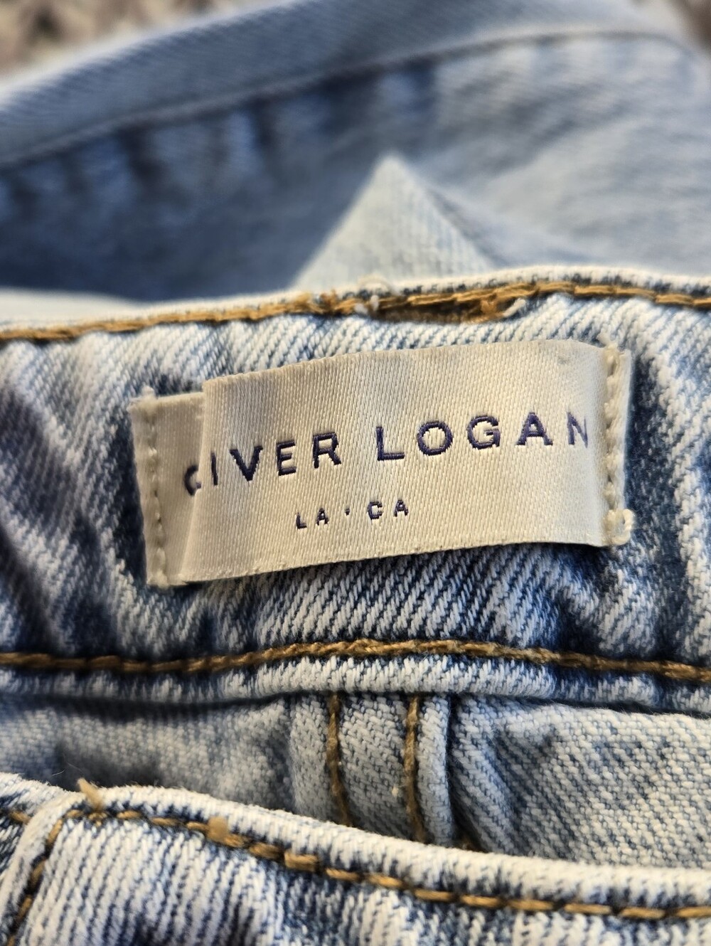 Oliver Logan Aberdeen Light Wash High-Rise Straight Crop Jeans - Light Blue - Picture 9 of 13